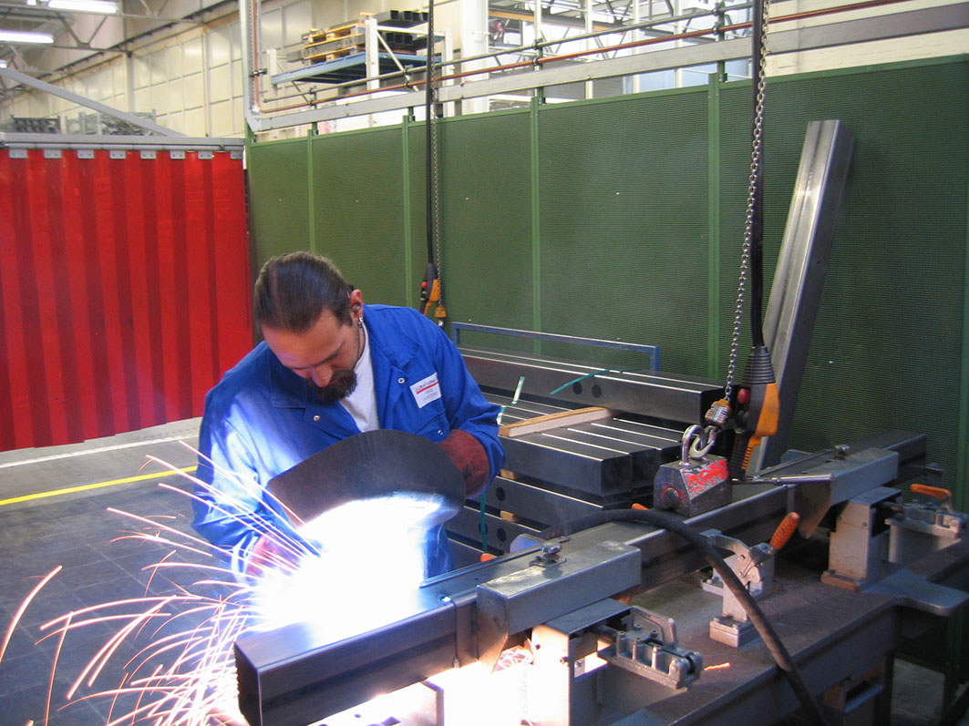 Welding & grinding booths